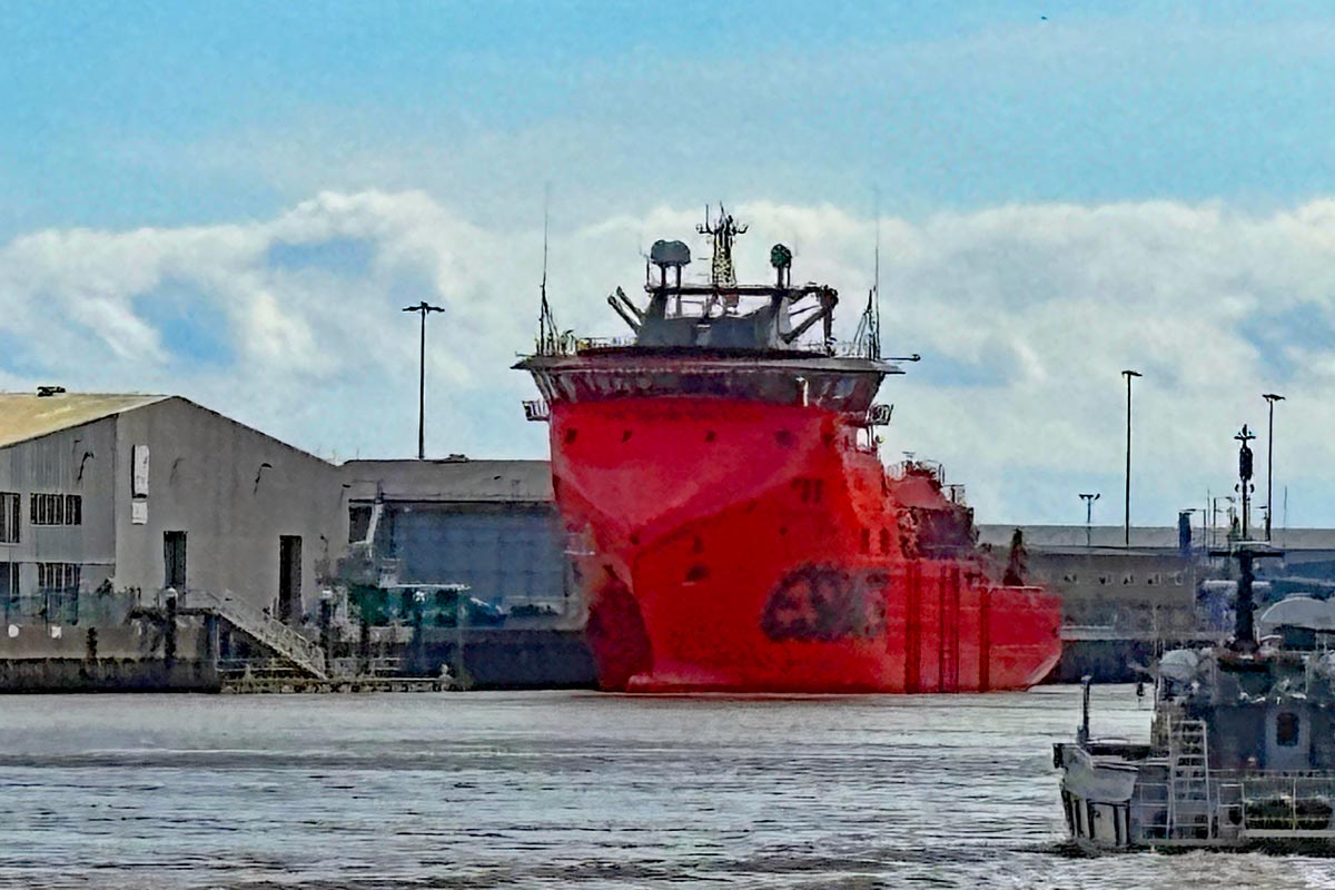 red boat